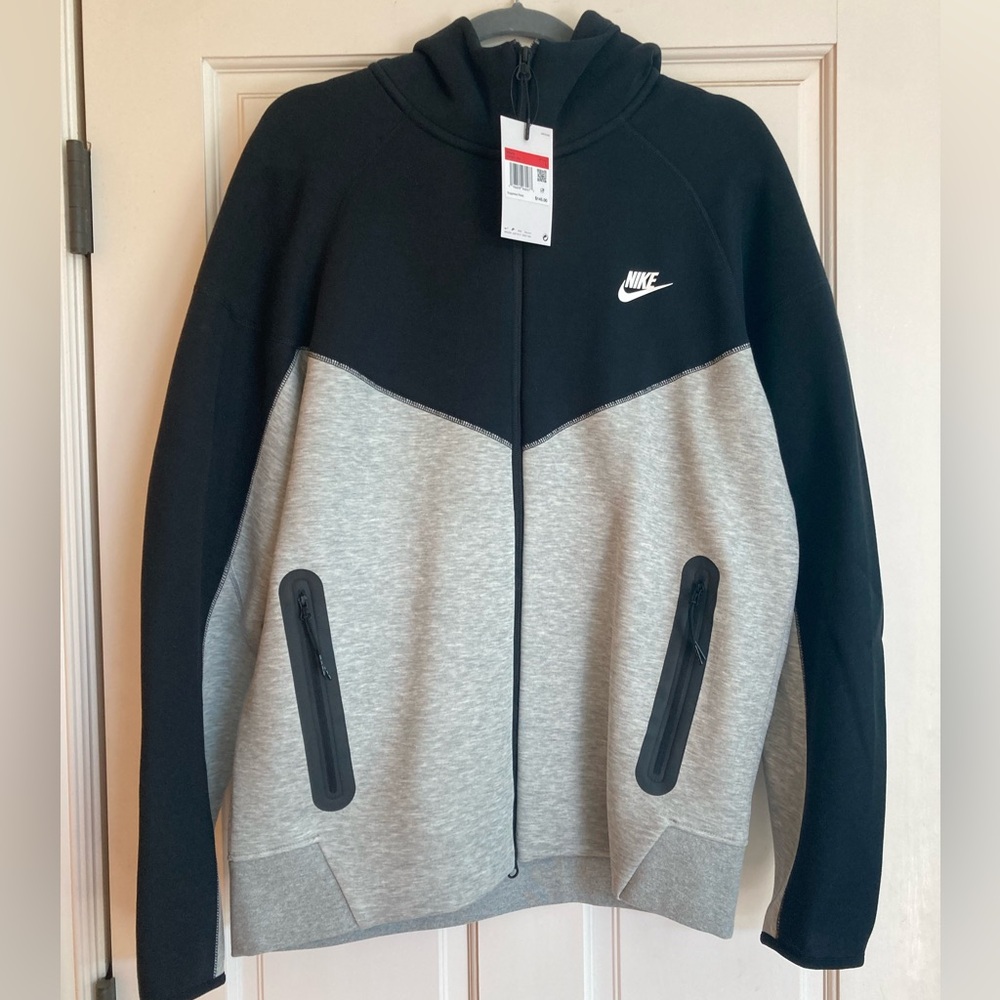 Nike Full-Zip Black Jacket